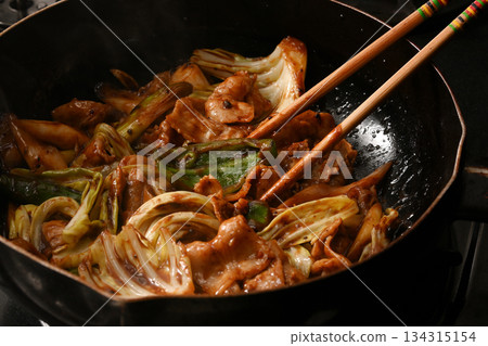 Cooking Twice Cooked Pork Cooking Twice Cooked Pork 134315154