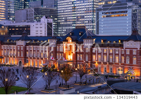 東京車站夜景 134319443