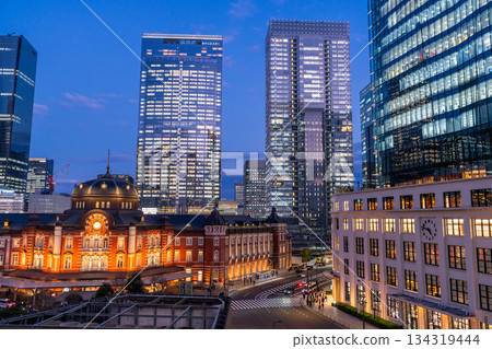 東京車站夜景 134319444