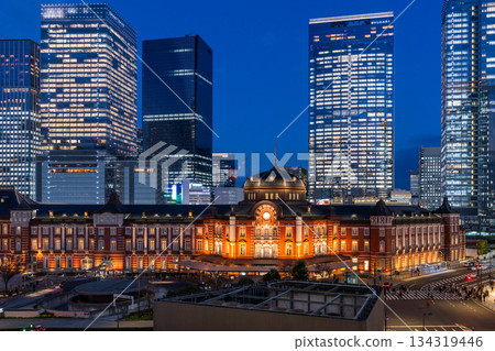 東京車站夜景 134319446