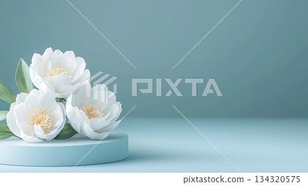 Elegant White Flowers on Blue Background for Seasonal Home Decor and Design Inspiration 134320575