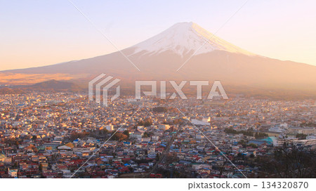 Townscape of Fujiyoshida City and Mount Fuji 134320870