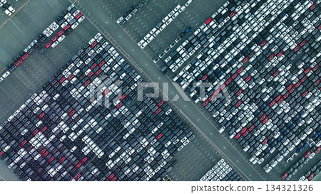 無人機航拍的車輛調配場 134321326