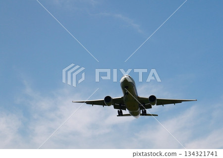飛機降落 飛機降落 134321741