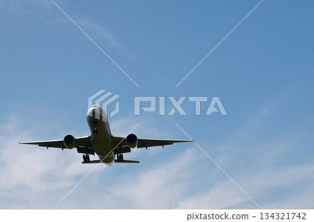 飛機降落 飛機降落 134321742
