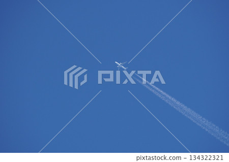 飛機雲 飛機雲 134322321