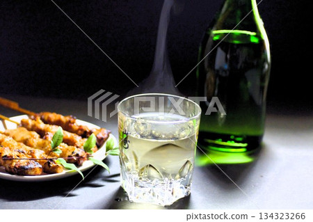 「燒酒與熱水混合」 134323266