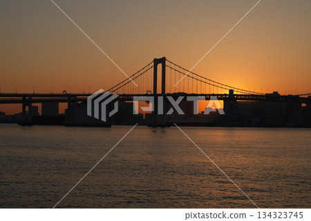 [Sunset Material] Sunset and magic hour seen from Toyosu Gururi Park [Tokyo] 134323745