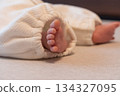 Baby's foot 134327095