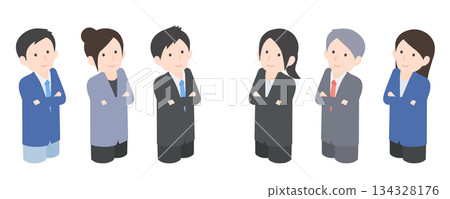 一對男女正在洽談生意，他們雙臂交叉抱在胸前，面帶微笑，抬頭看向鏡頭。 134328176