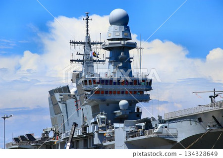 還具有登陸艦的功能…義大利海軍的輕型航空母艦「卡布爾號」 134328649