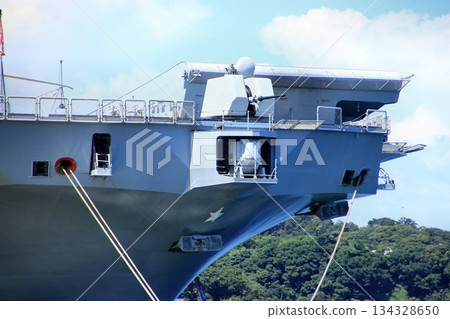 還具有登陸艦的功能…義大利海軍的輕型航空母艦「卡布爾號」 134328650