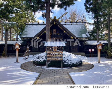 北海道札幌琴音神社白雪皚皚。 北海道札幌琴音神社白雪皚皚。 134330344