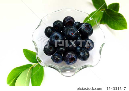 blueberry fruit berries 134331847