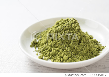 Powdered green tea Powdered green tea 134335017