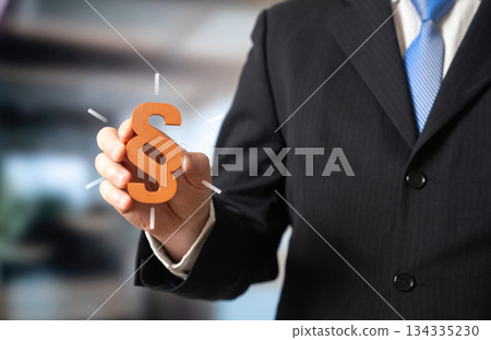 Laws and regulations in business. Employment contract. Contract provisions. Legal norms define labor relations and obligations. Compliance, rights protection and risk reduction 134335230