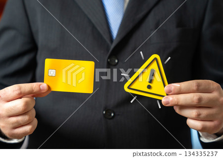 Attention to the rules for using a corporate credit card. Corporate spending control, expense policies and financial discipline. Preventing misuse, improving transparency 134335237