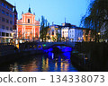 Night view of the Triple Bridge, the Franciscan Church of the Annunciation and the surrounding cityscape from the Livja Bridge in Ljubljana, Slovenia 134338073