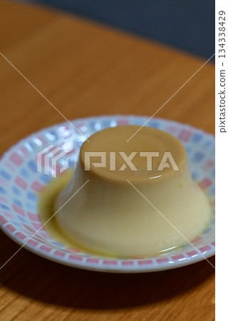 香甜可口的布丁 香甜可口的布丁 134338429