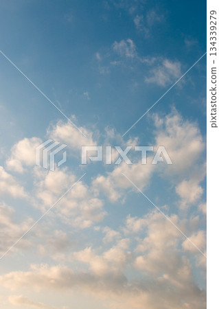 Blue sky 134339279