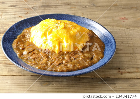 Omelet curry rice 134341774