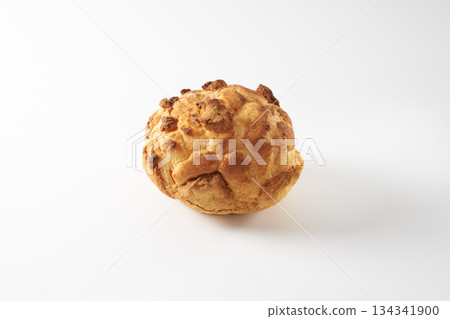 Choux à la crème: the image of French confectionery 134341900
