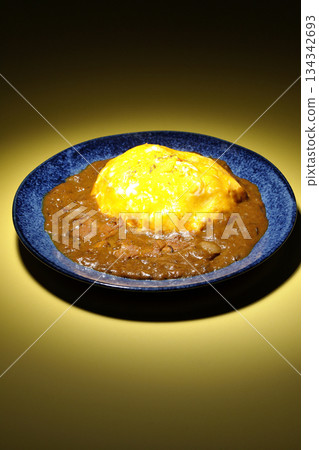 Omelet curry rice 134342693