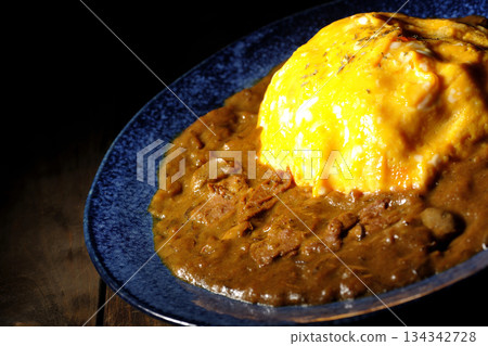 Omelet curry rice 134342728