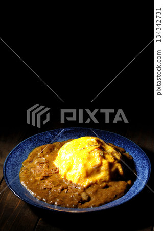 Omelet curry rice 134342731