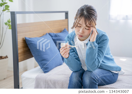 A woman with poor health 134343007