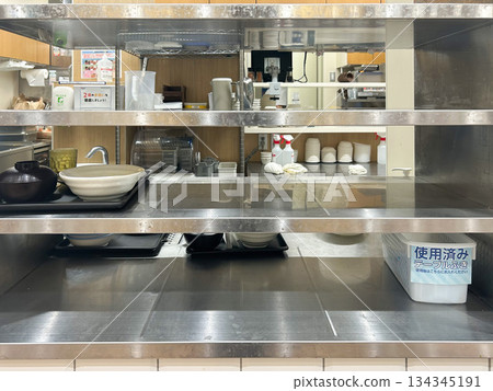 餐廳餐具回收櫃檯 134345191