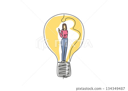Single one line drawing a woman in casual clothes with gestures got an idea in lightbulb. The power of thinking gives creativity. National Creativity Day. Continuous line design graphic illustration 134349487