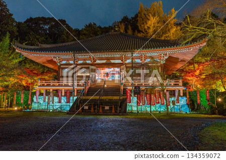 秋夜裡的寺廟 134359072