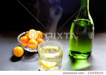 ``Shochu mixed with hot water'' 134359235