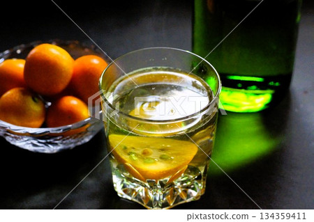 ``Shochu mixed with hot water'' ``Shochu mixed with hot water'' 134359411