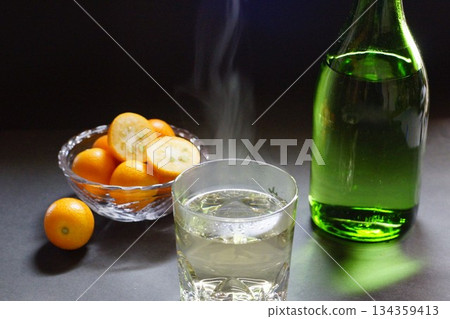 「燒酒與熱水混合」 134359413