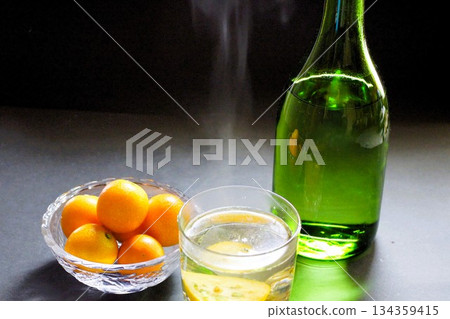 ``Shochu mixed with hot water'' ``Shochu mixed with hot water'' 134359415