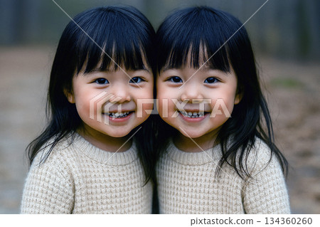 Twin sister 134360260