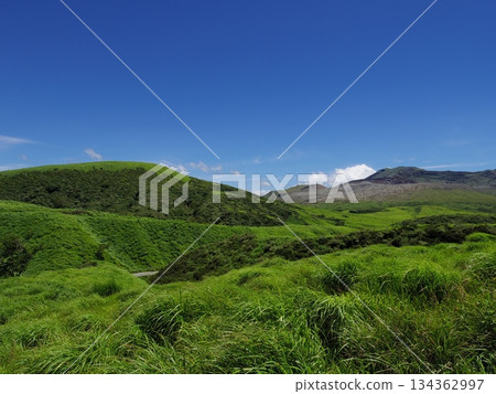 Kusasenrigahama Beach (Aso City, Kumamoto Prefecture) 134362997