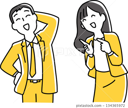 一位女士自我介紹，還有一位害羞的男士 134365972