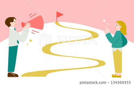 一名女子努力衝向終點,一名男子在一旁為她加油。 一名女子努力衝向終點,一名男子在一旁為她加油。 134369355