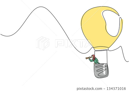 Single continuous line drawing Arab businesswoman rides hot air balloon shaped lightbulb, looks through using monocular. Increase chances. National Creativity Day. One line design vector illustration Single continuous line drawing Arab businesswoman rides hot air balloon shaped lightbulb, looks through using monocular. Increase chances. National Creativity Day. One line design vector illustration 134371016