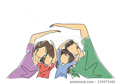 Single continuous line drawing a family sleeping on the floor and hugging each other. With family always the most beautiful memory. Exciting. Global Day of Parents. One line design vector illustration Single continuous line drawing a family sleeping on the floor and hugging each other. With family always the most beautiful memory. Exciting. Global Day of Parents. One line design vector illustration 134371442