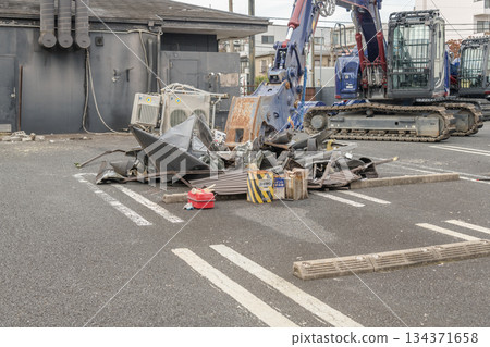 [商店拆除和重型機械] 134371658