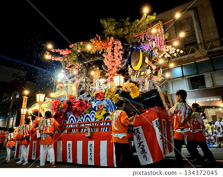 Hanamaki Festival in Hanamaki City, Iwate Prefecture, floats, portable shrines, lion dance Hanamaki Festival in Hanamaki City, Iwate Prefecture, floats, portable shrines, lion dance 134372045