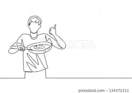 Single line drawing of a man cooking organic omega 3 eggs in a pan, honoring National Egg Day in a culinary concept with food theme, focusing on freshness, protein, and joyful healthy cooking. 134372311