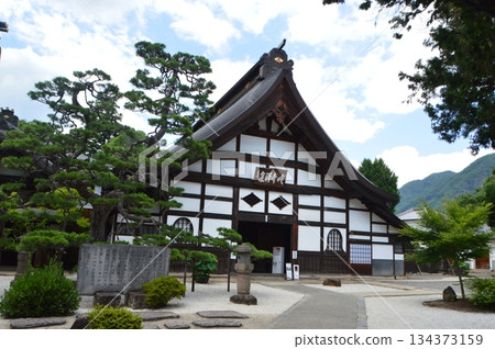 "Koraku" of Keirinji (Koshu City, Yamanashi Prefecture Shioyama Hut 2280) "Koraku" of Keirinji (Koshu City, Yamanashi Prefecture Shioyama Hut 2280) 134373159