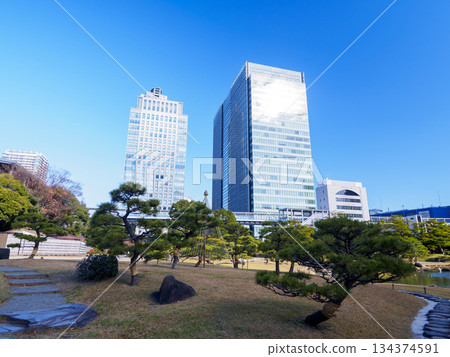 Kyu-Shiba Rikyu Gardens in late autumn 134374591