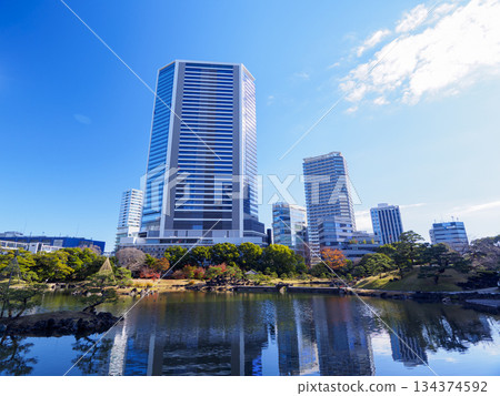 Kyu-Shiba Rikyu Gardens in late autumn Kyu-Shiba Rikyu Gardens in late autumn 134374592