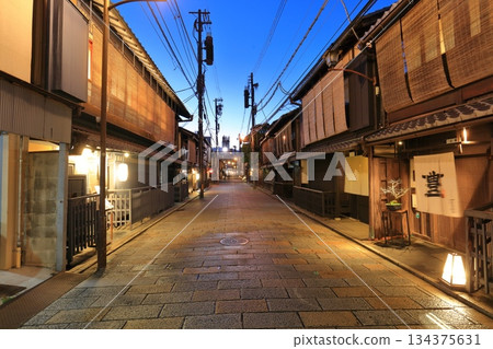 【京都府】祇園新橋夜景 【京都府】祇園新橋夜景 134375631